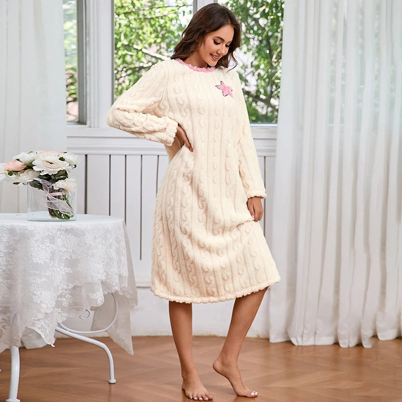 Women's Nightdress Winter Warm Nightgown Thicken Flannel Long Sleeved T-shirt Tops Soft Coral Fleece Pyjama Dress Home Clothing