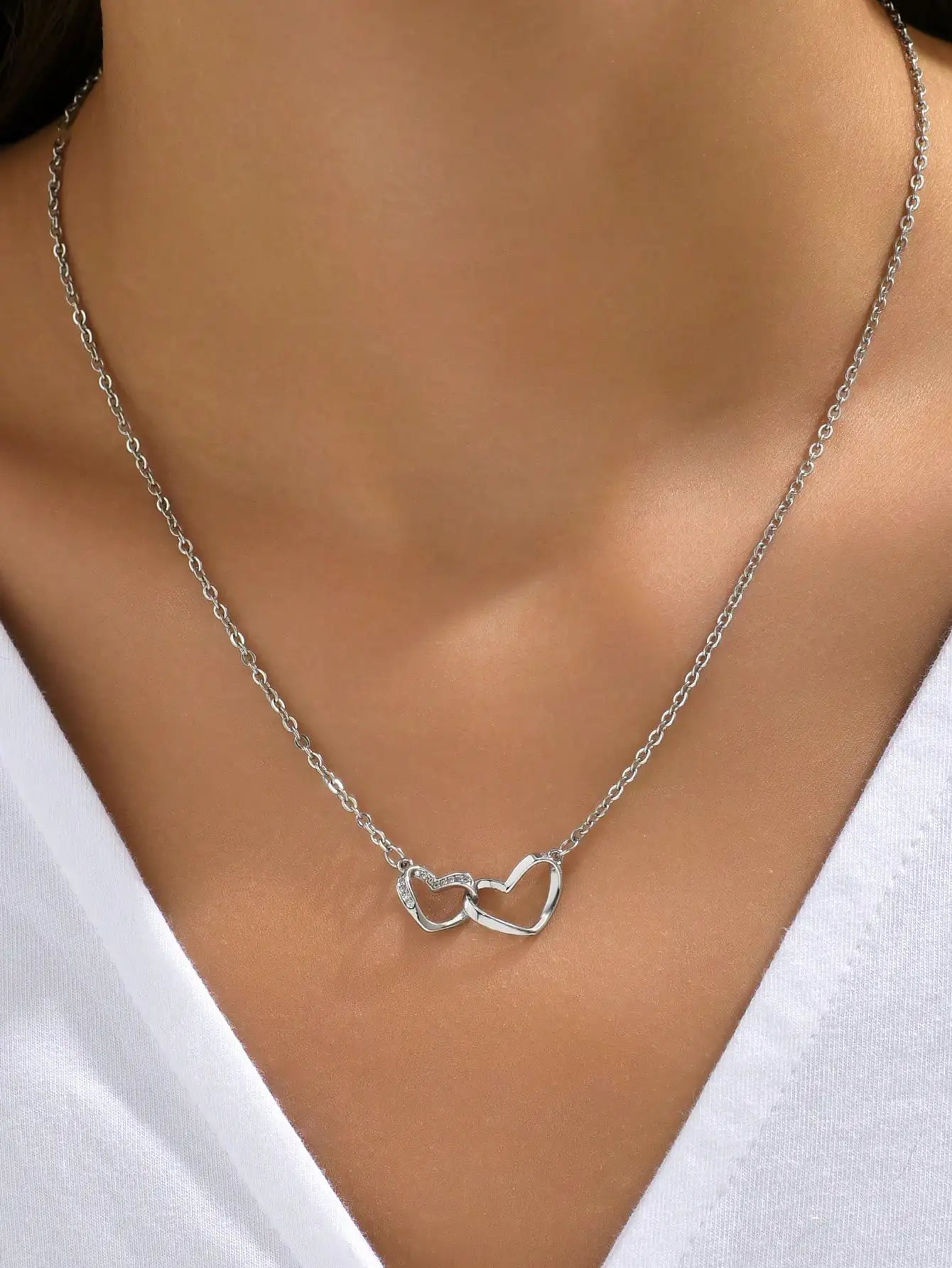 Tiny Cute Double Hollow Heart Chain Necklace Women Fashion Love Necklace Valentine's Day Jewelry for Women A2432-1silvery