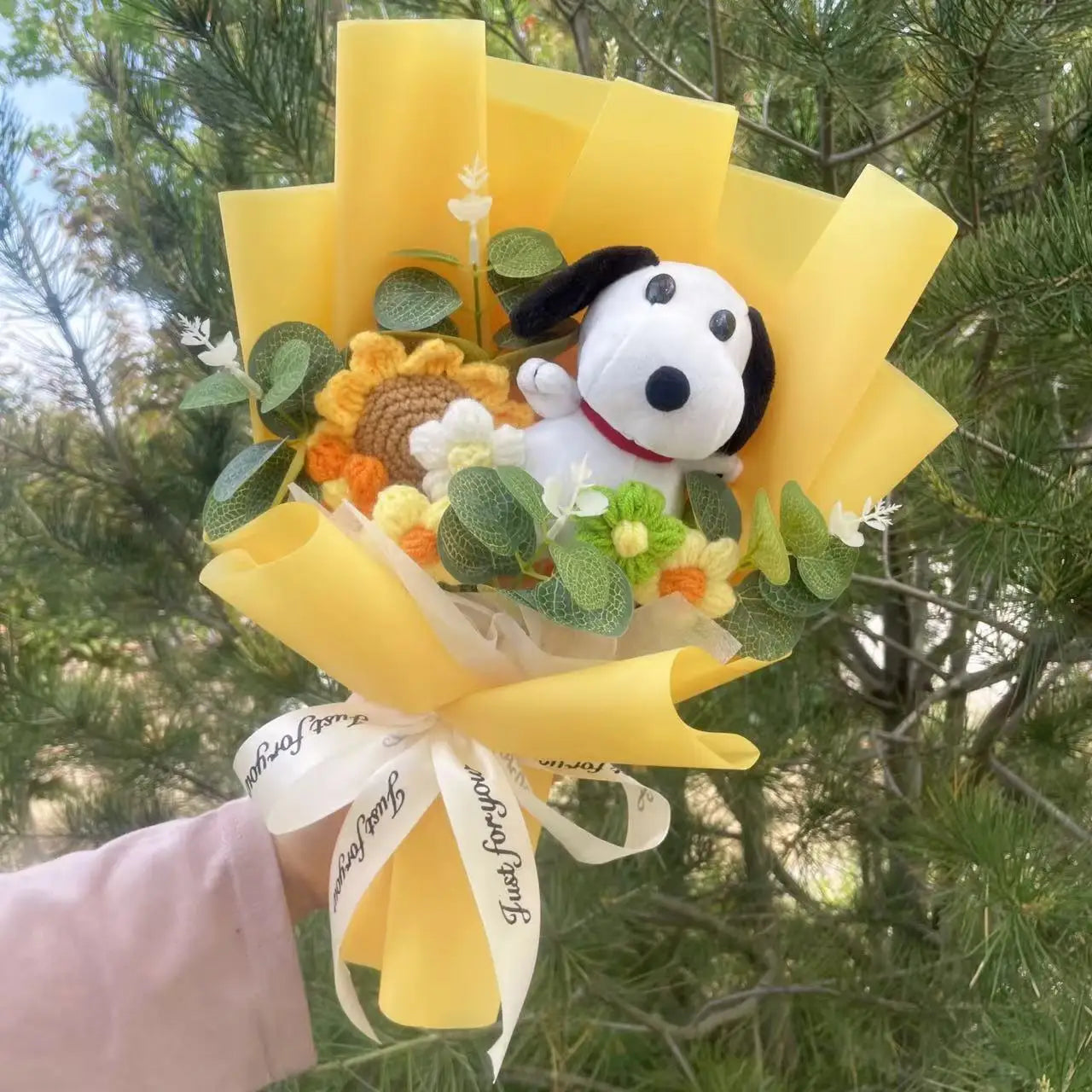 Snoopys Doll With Artificial Flowers Stuffed Toy Anime Figures Creative Handmade Bouquet Valentine Graduation Gifts 3-32cm