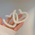 Korean Sweet White Plush Heart Hoop Earrings for Women Exaggerated Flocking C-Shaped Earrings Wedding Party Jewelry Gift 01
