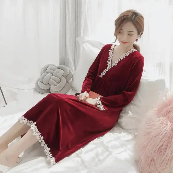 Plus Size 5XL Sleep Dress Women Winter Long Sleeve Sexy Luxury Velvet Spring Autumn Winter Style Korean Version Velvet Nightgown 6151 wine red