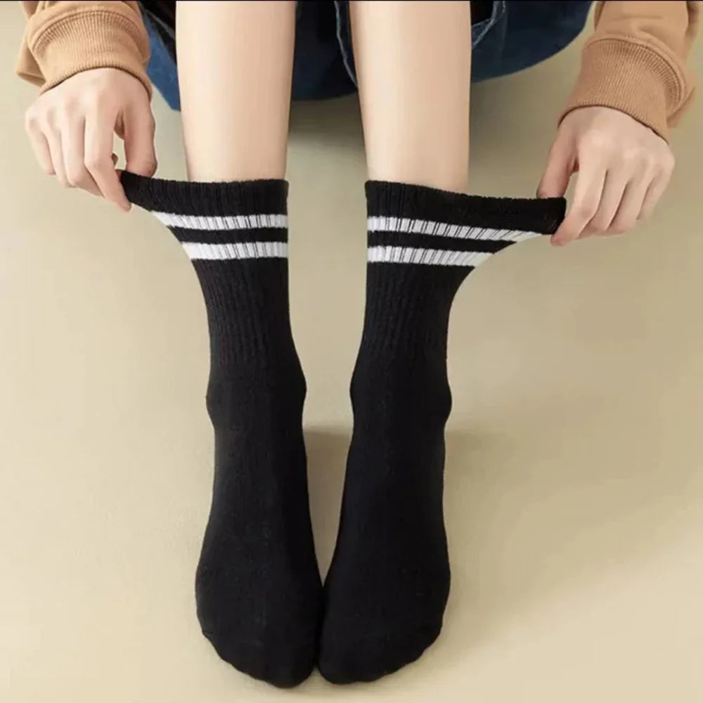 1/6 Pairs Women Mid-Tube Socks Solid Colour Autumn Winter Breathable Comfortable Sport Sweat Absorbent Man And Women's Socks