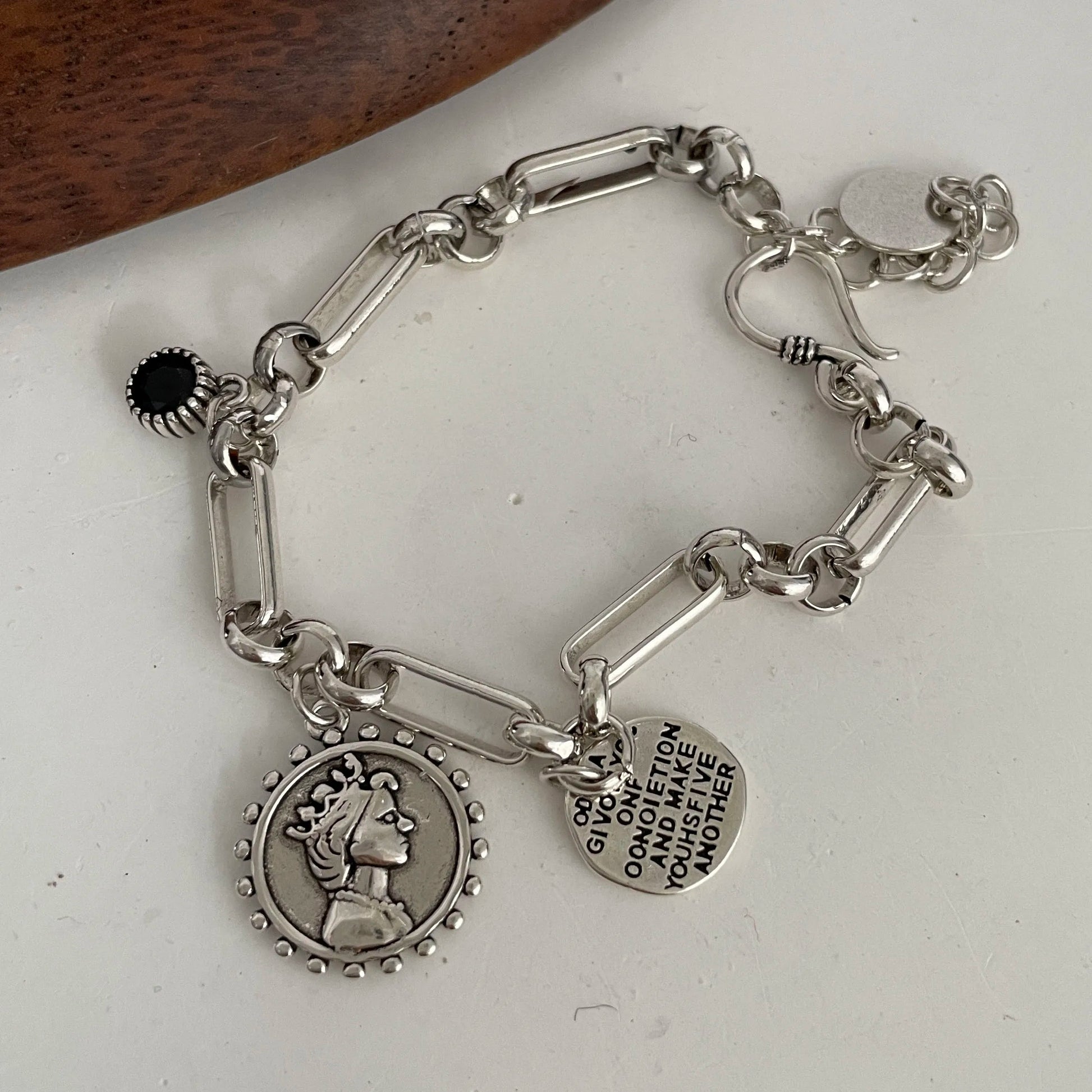 100% Solid 925 Sterling Silver Metal Bracelet for Women Vintage Handmade Simple Retro Heart Chain Bracelet Birthday Gift Party as picture 5